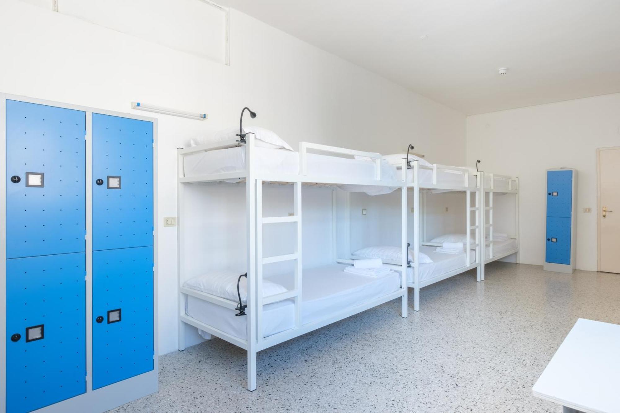 Meet Hostel Червия Экстерьер фото